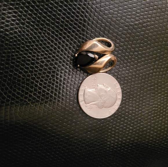 10K Gold Onyx Pendant - Picture 7 of 10